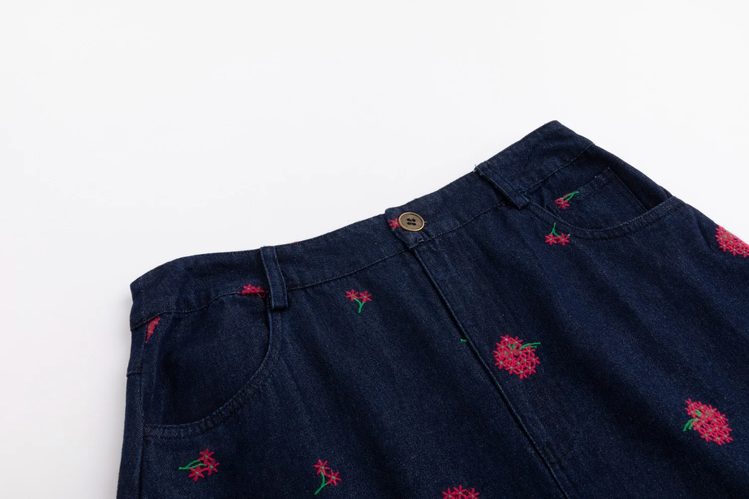 Red Flowers Embroidered Denim Skirt - Dark Blue - Image 5
